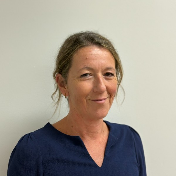 Mme Véronique Dumouchel